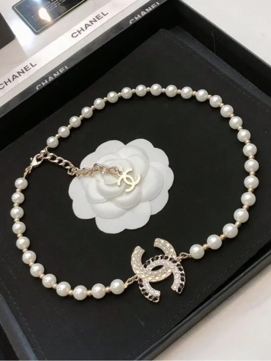 Chanel Pearl & Gold-Tone CC Logo Necklace - Picture 5 of 5